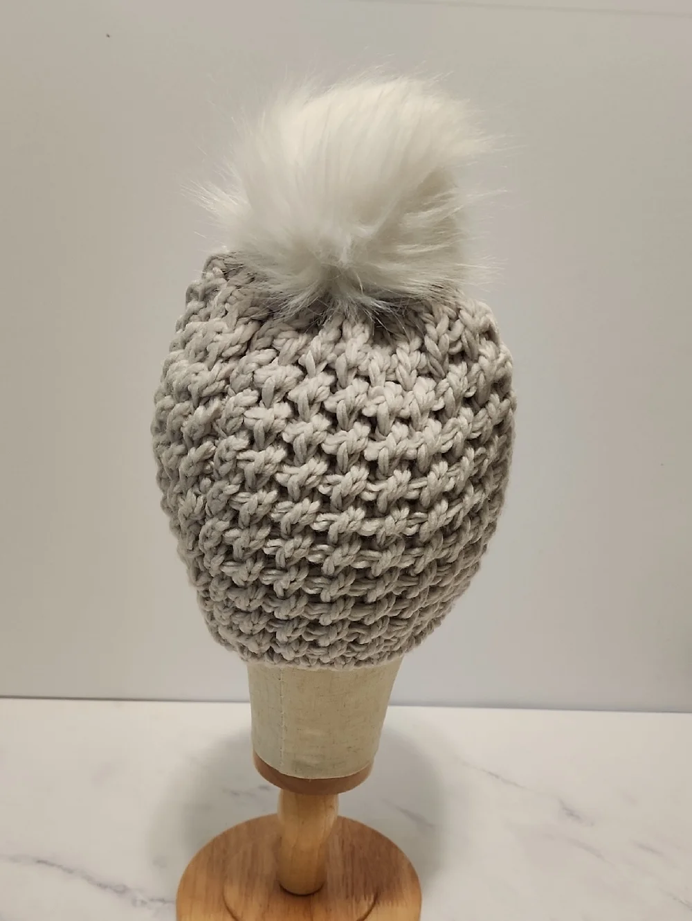 Fabletics  Chunky Knit Beanie Warm Hat with White Cozy Gray Knit  with Pom Pom
